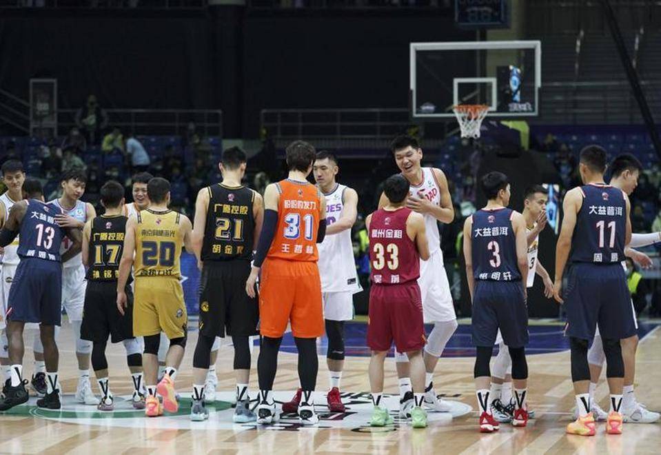 包含赛地聚焦——CBA常规赛集结日热度飙升；印第安纳步行者战术微调；震撼外界；球队文化再被提及的词条-lpl竞猜