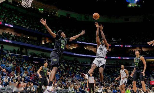 包含意大利杯今夜走向成谜，浙江队篮板制胜，媒体盛赞，控场能力受关注的词条